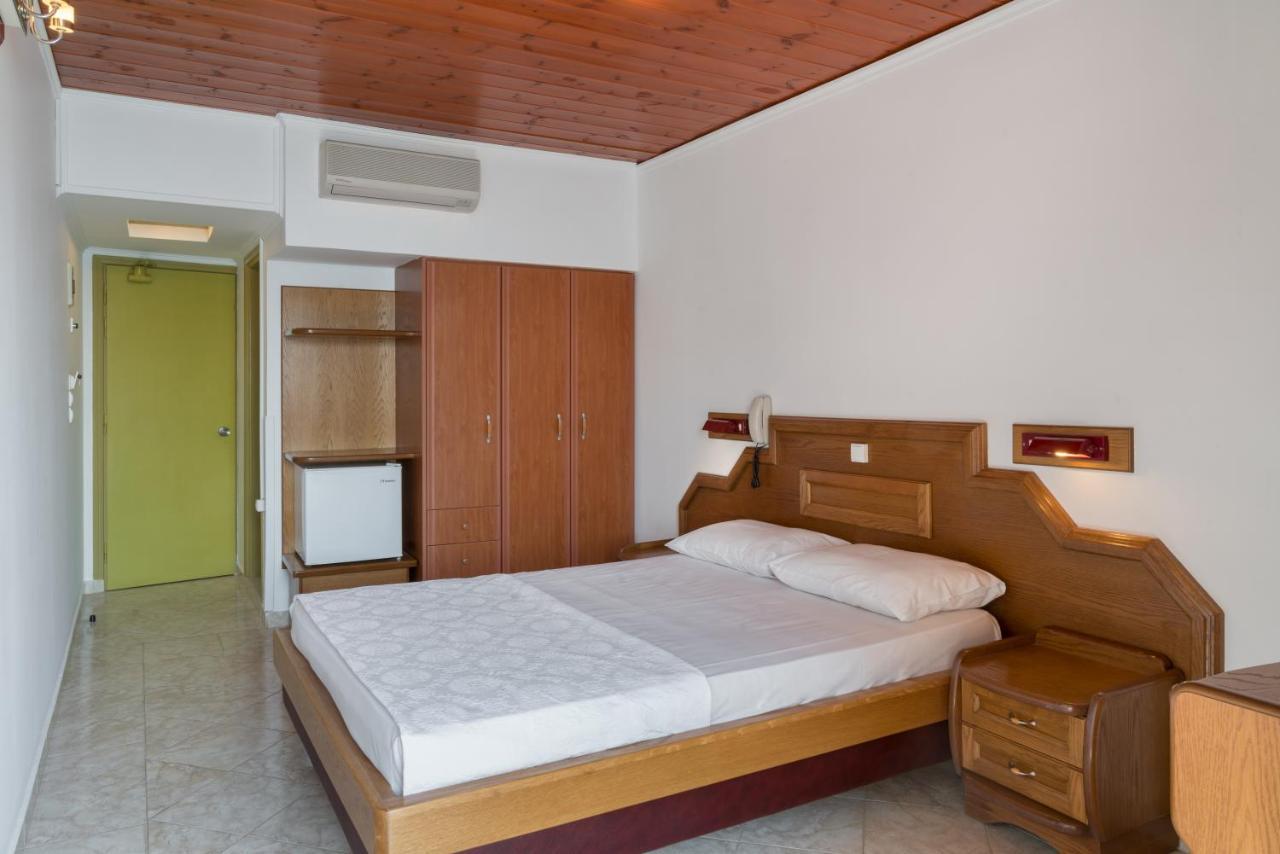 Binji Hotel Epidaurus Eksteriør billede