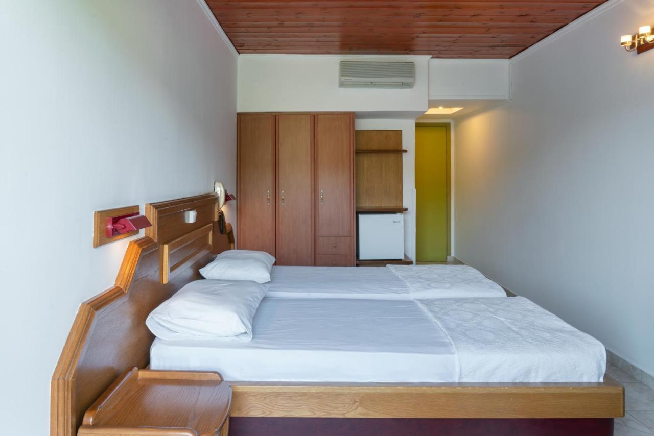 Binji Hotel Epidaurus Eksteriør billede