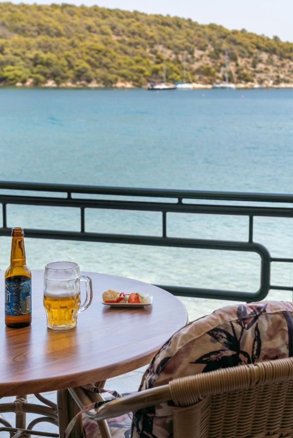 Binji Hotel Epidaurus Eksteriør billede