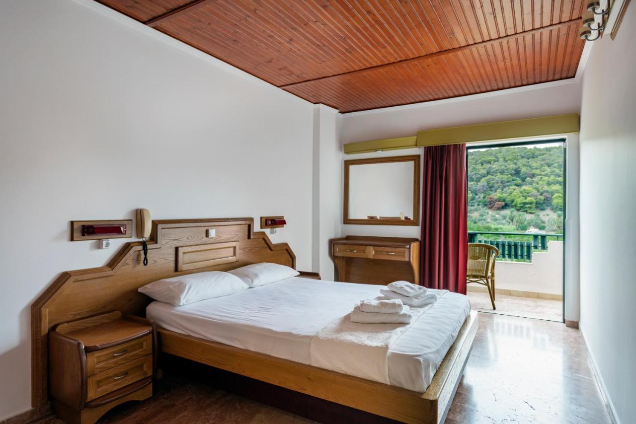 Binji Hotel Epidaurus Eksteriør billede