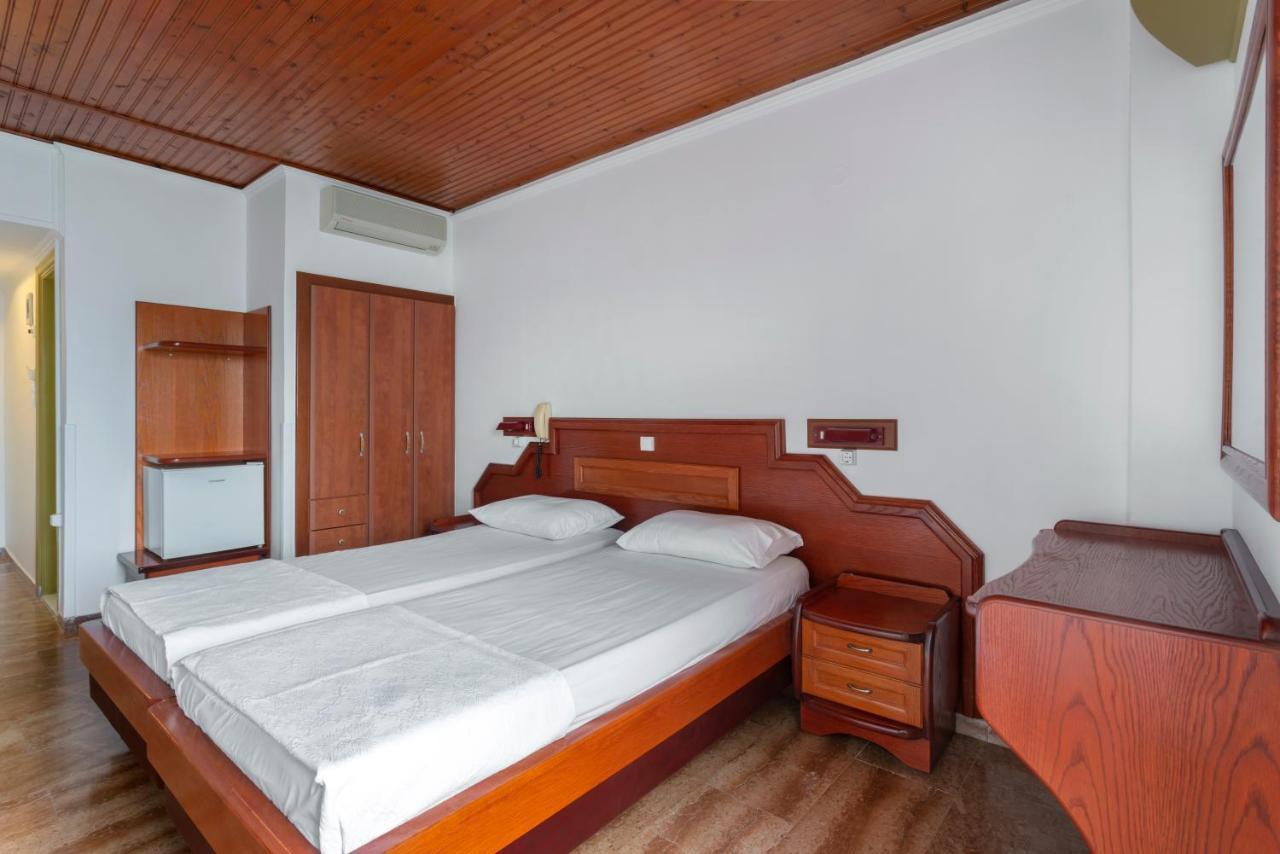 Binji Hotel Epidaurus Eksteriør billede