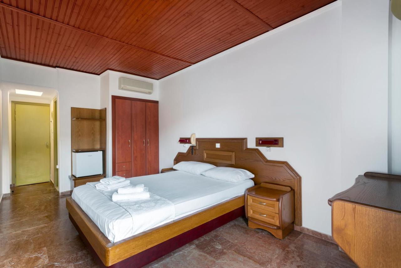 Binji Hotel Epidaurus Eksteriør billede